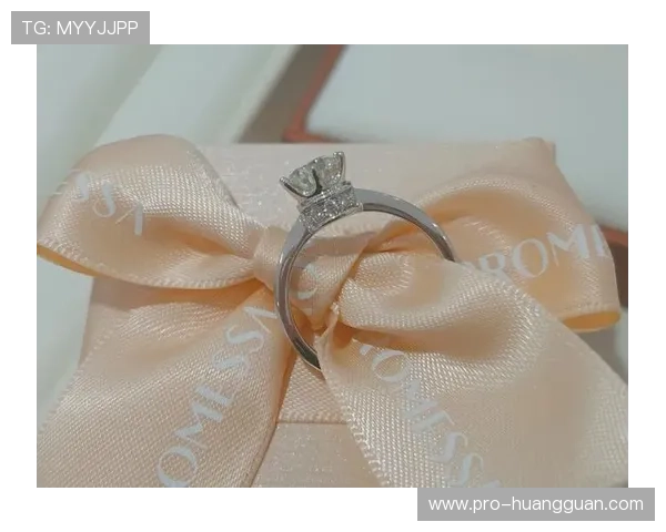 皇冠进口官方直营，确保每一件商品的正品与品质